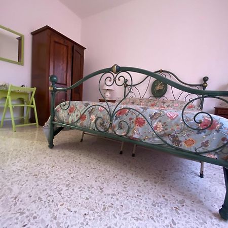 B&B Poseidon Fiumicino Bagian luar foto