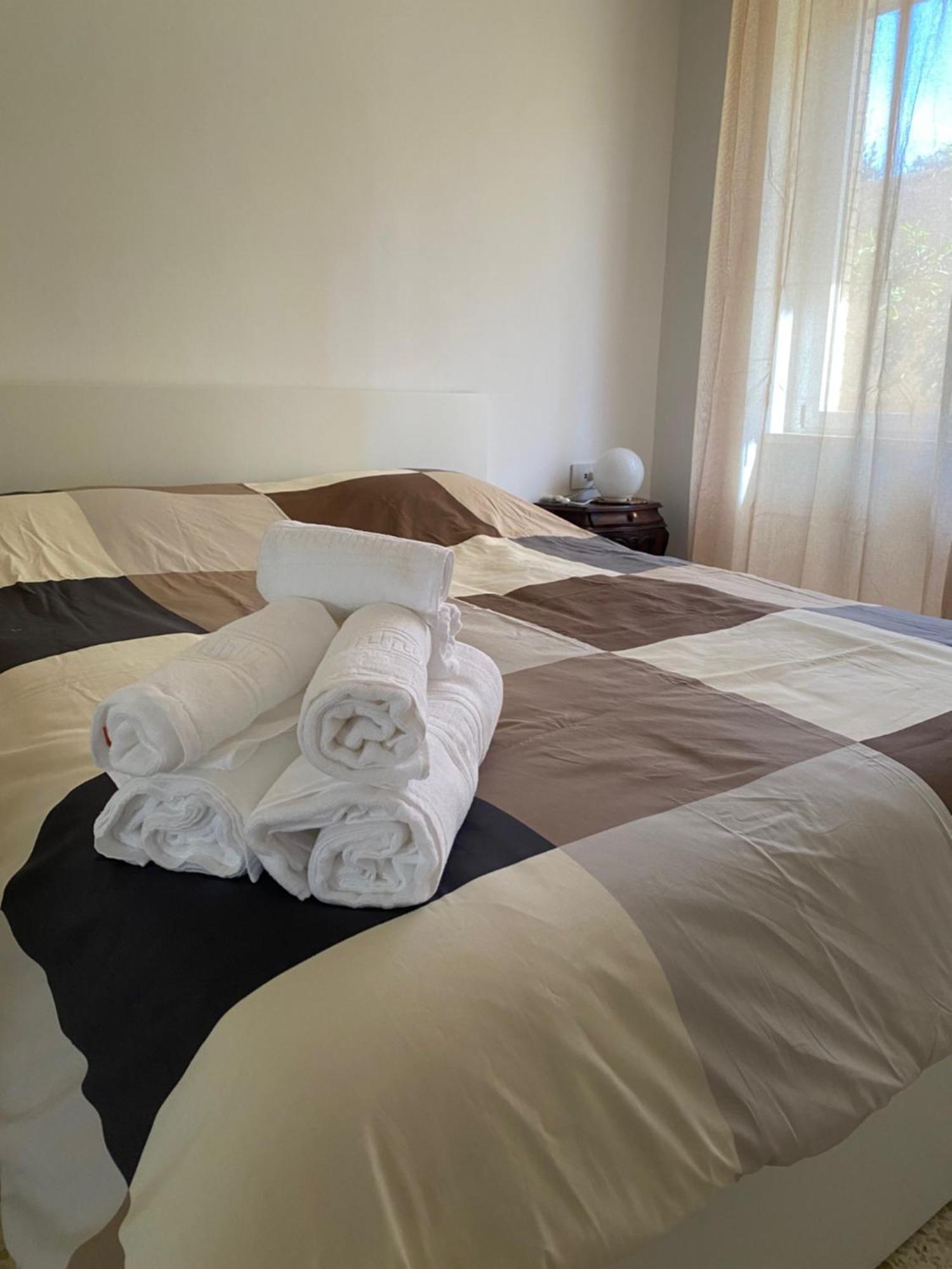 B&B Poseidon Fiumicino Bagian luar foto